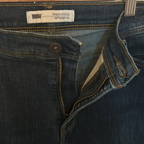 Levi’s SIZE 31”x 30”(12) Perfectly Slimming 512 Jeans - Straight Leg - Like New - Picture 12 of 14